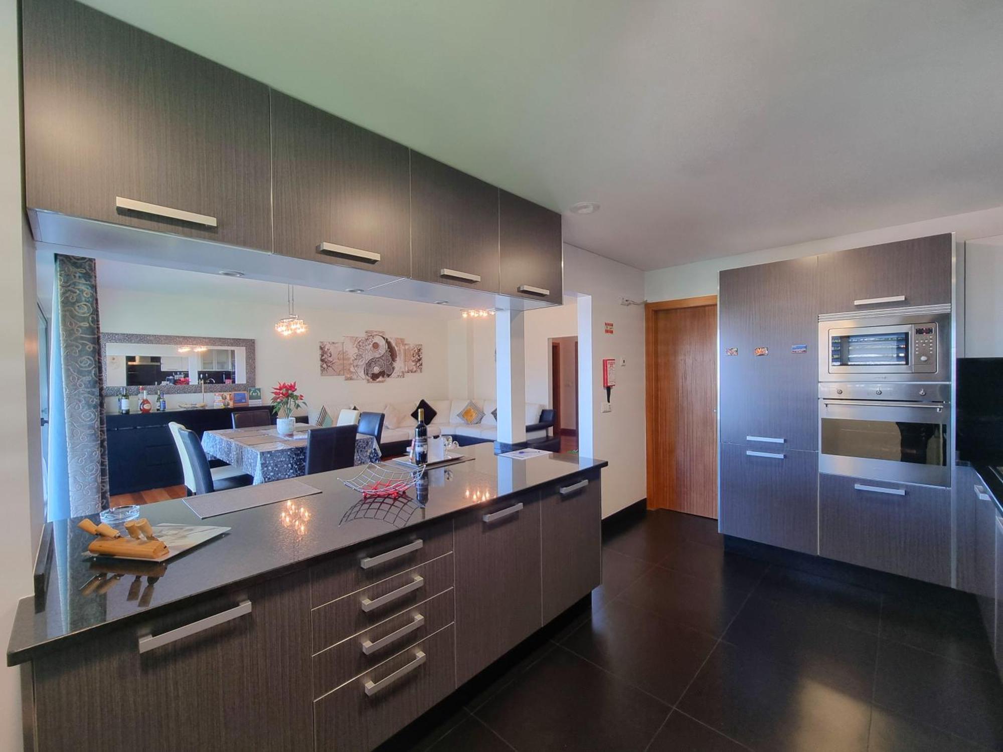 Big Apartment With Ocean Views, Ideal For Groups Leilighet *