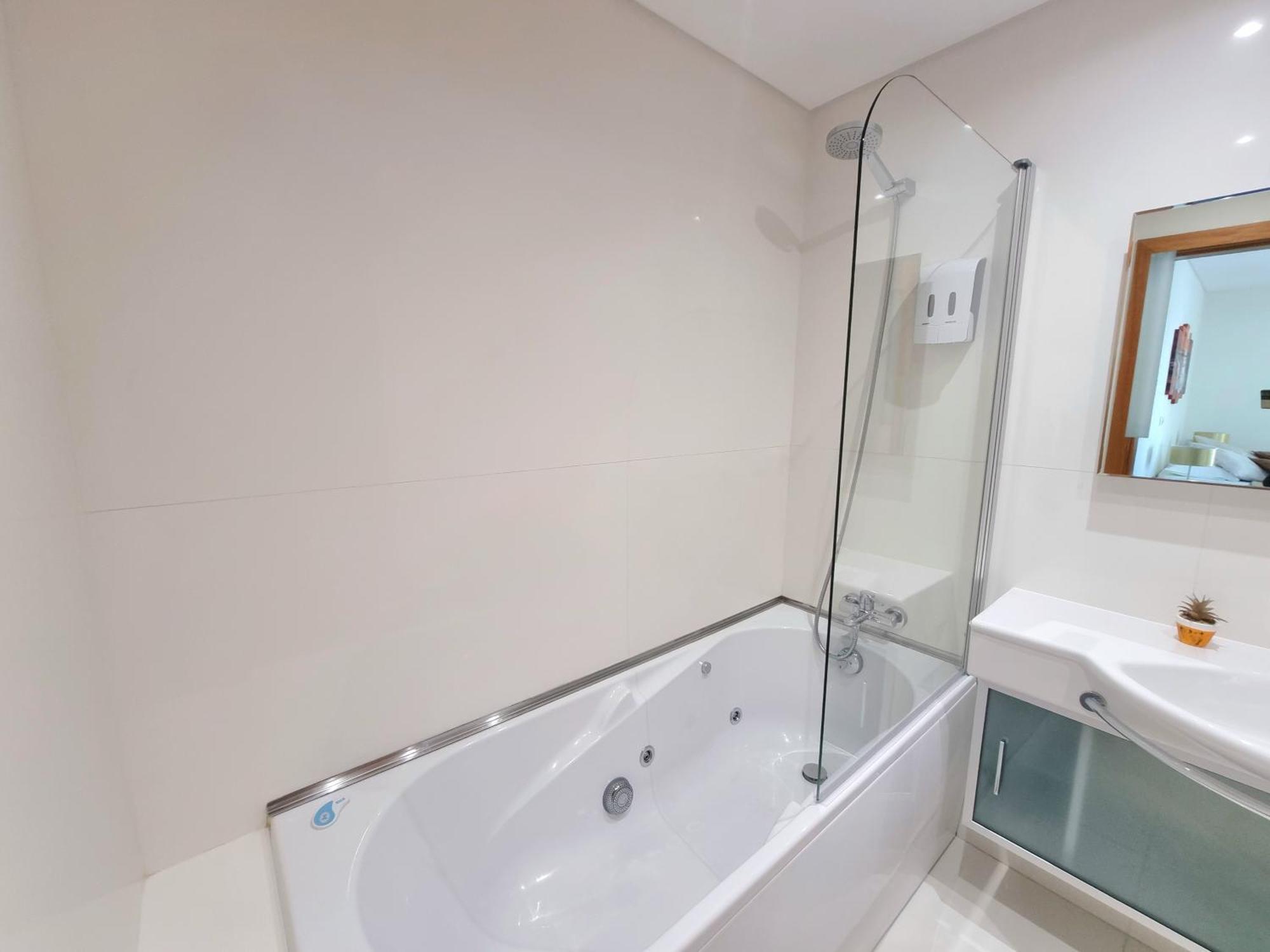 Summer Stay, Ocean Views, Big Spaces Sea Air